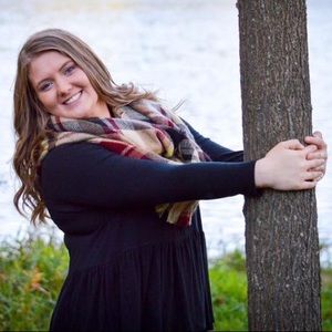 Meet your Posher, Briana